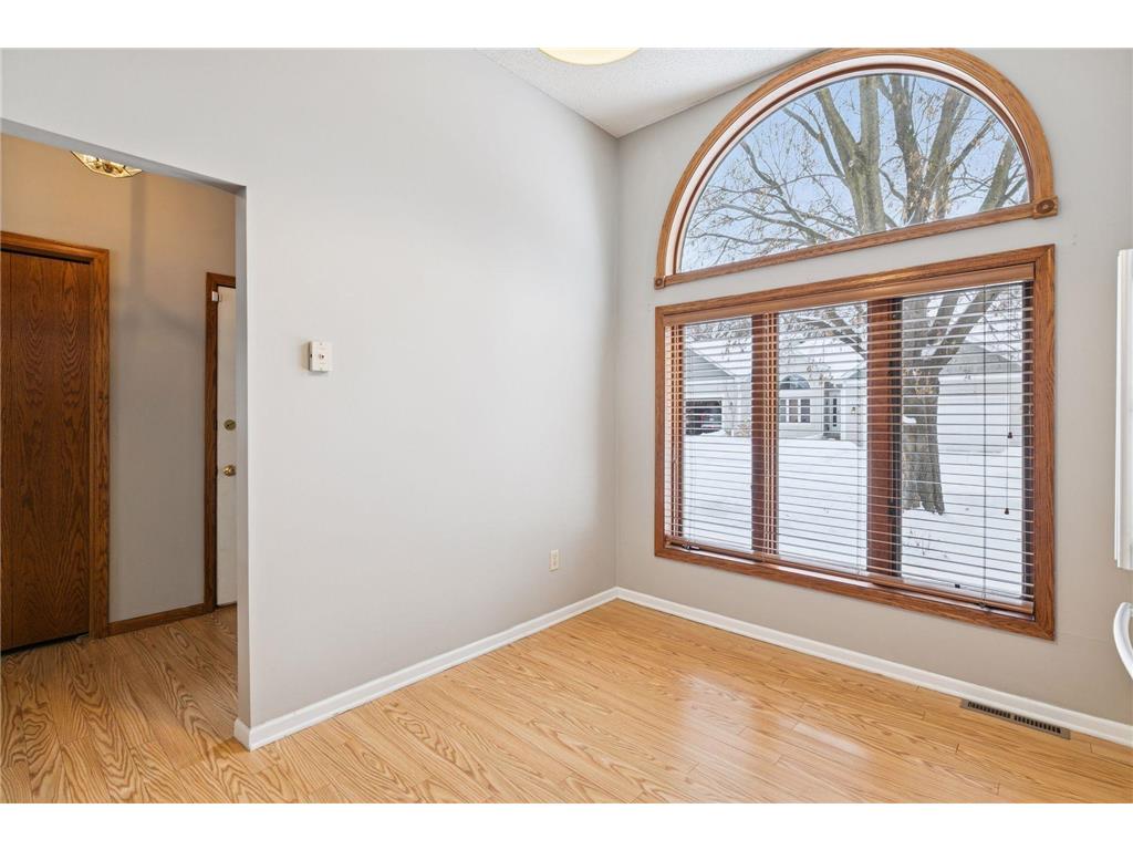 805 Southcross Drive E Burnsville MN 55306 6816563 image4