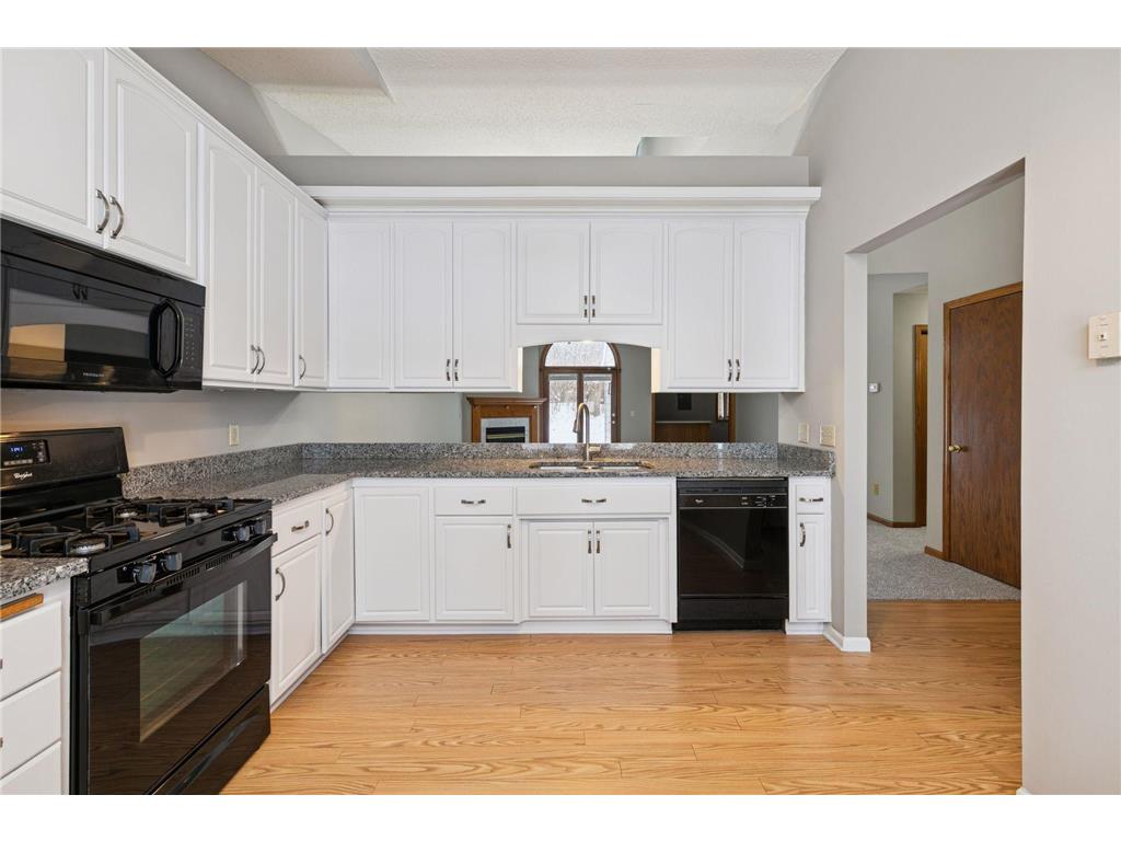 805 Southcross Drive E Burnsville MN 55306 6816563 image5