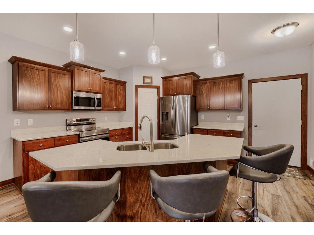 8051 Winfield Road Rockford MN 55373 7073254 image9