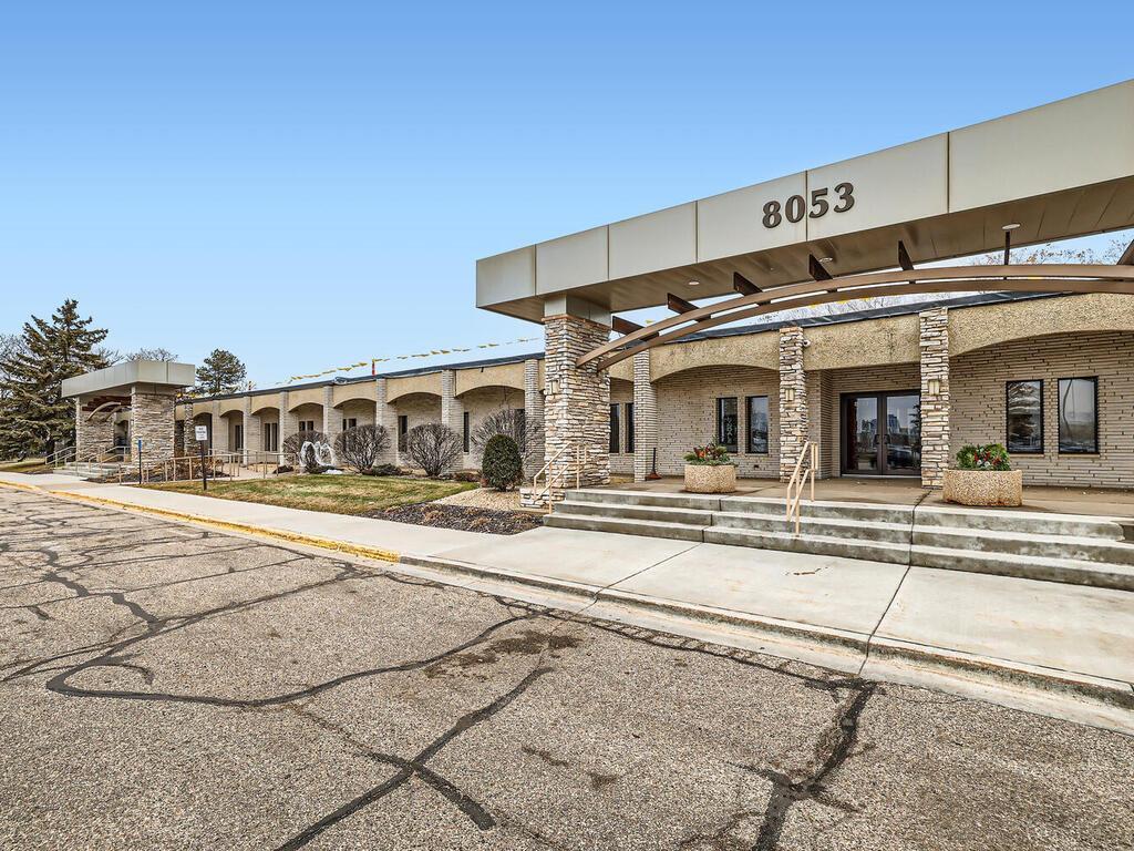 8053 E Bloomington Freeway #9 Bloomington MN 55420 7016132 image1