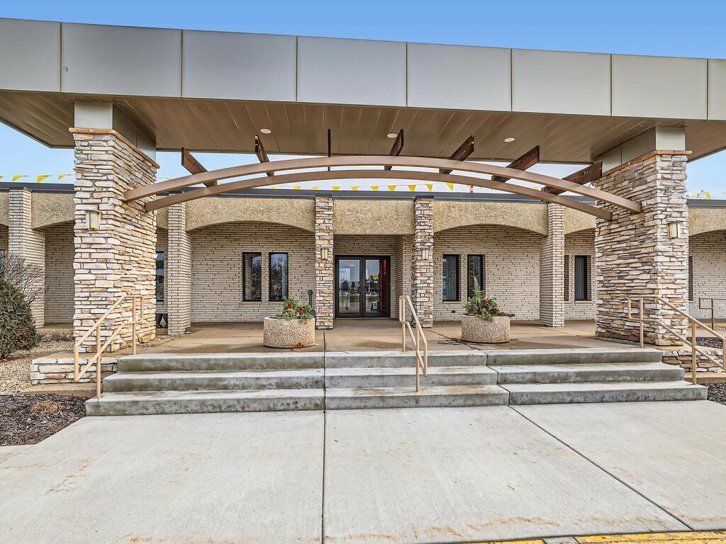 8053 E Bloomington Freeway #6 Bloomington MN 55420 7016101 image1