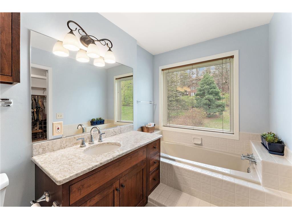 8053 Galway Road Woodbury MN 55125 7053884 image34