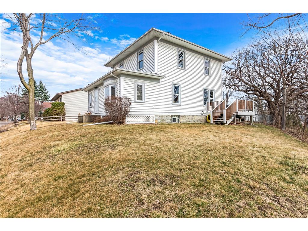 806 15th Avenue N South Saint Paul MN 55075 6499651 image1