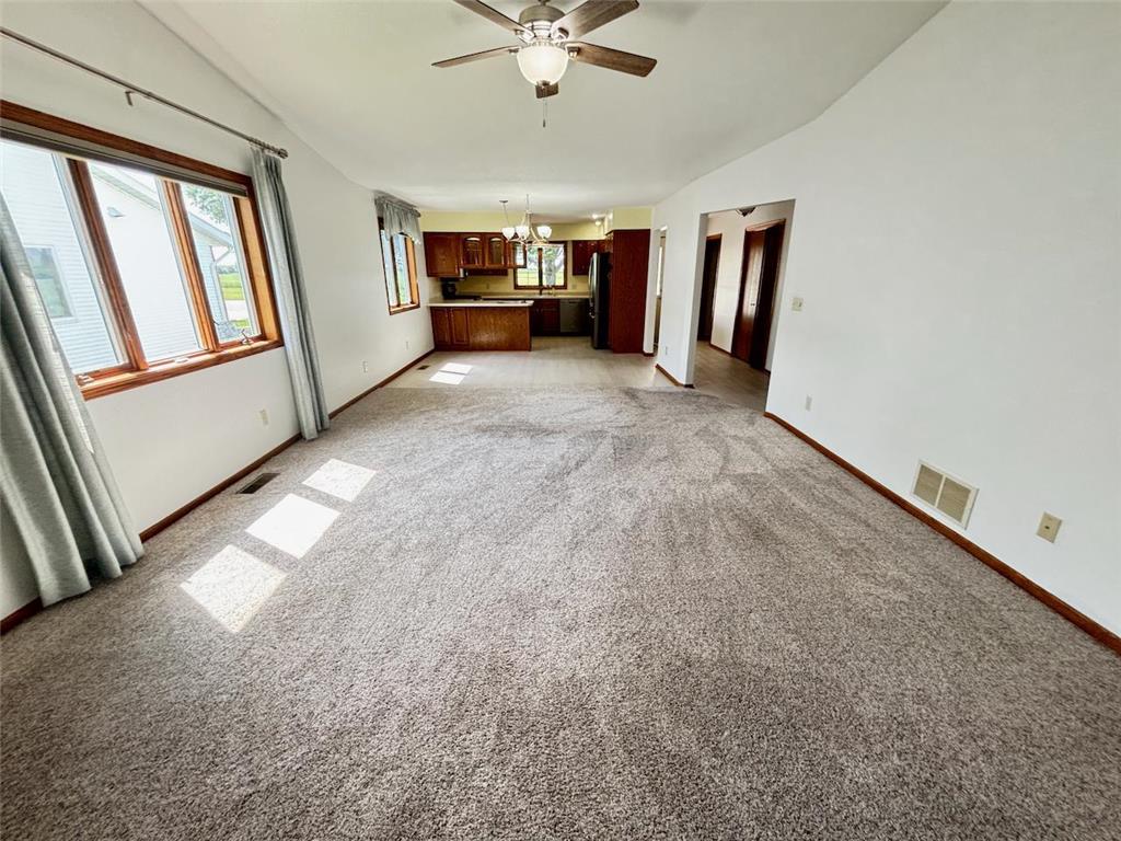 806 28th Avenue SW Willmar MN 56201 7110236 image12
