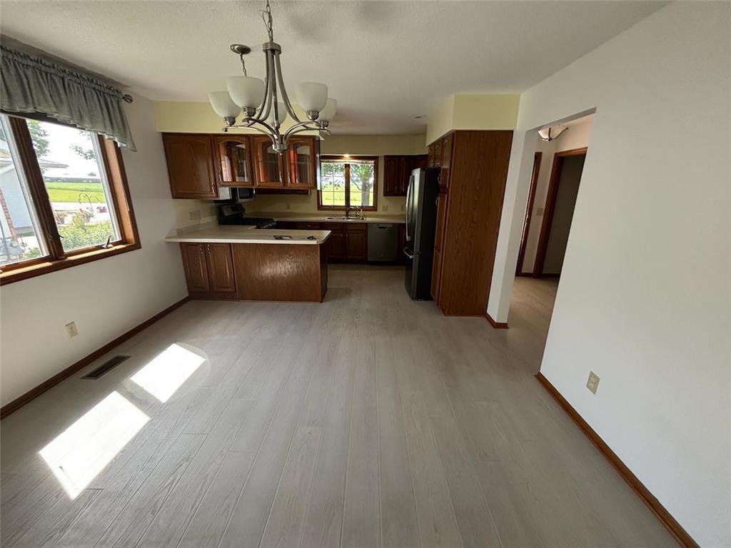806 28th Avenue SW Willmar MN 56201 7110236 image9