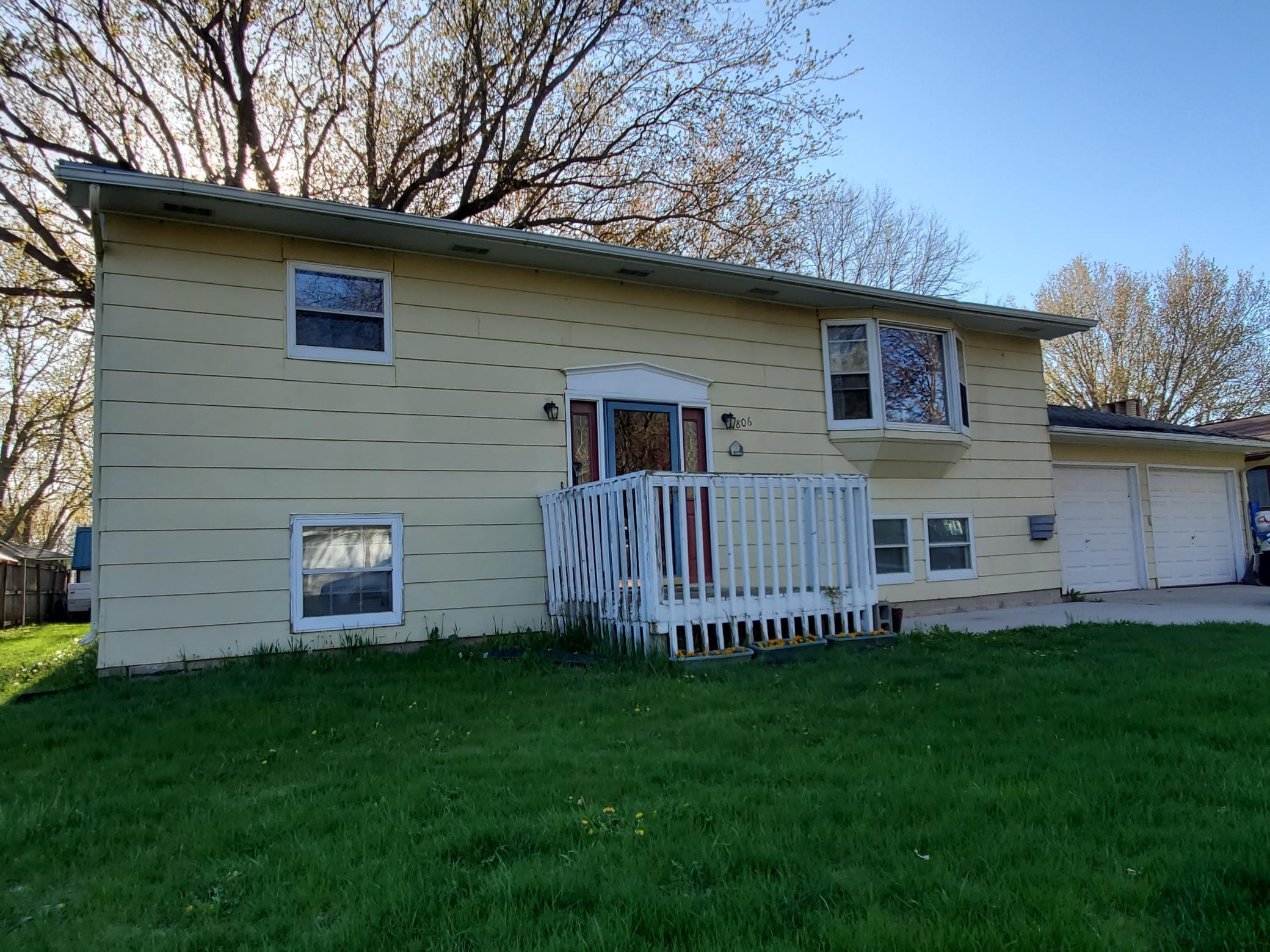 806 3rd Avenue SE, Pipestone, MN 56164 MLS 5755976 Edina Realty