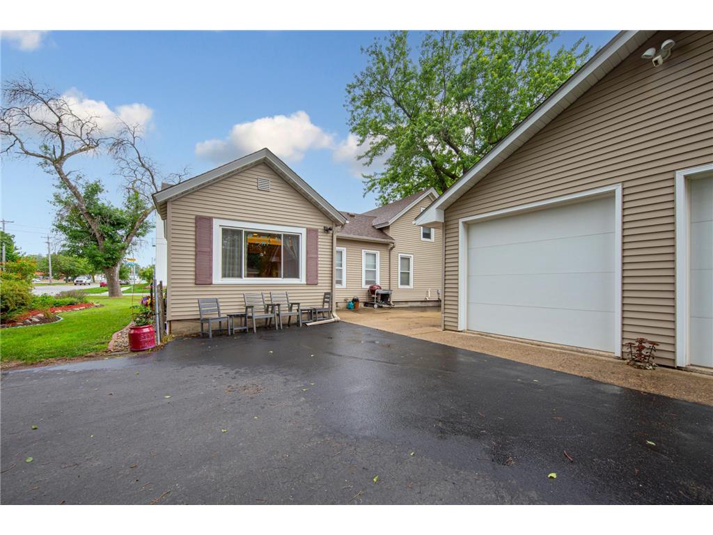 806 5th Street NW Faribault MN 55021 7091476 image2