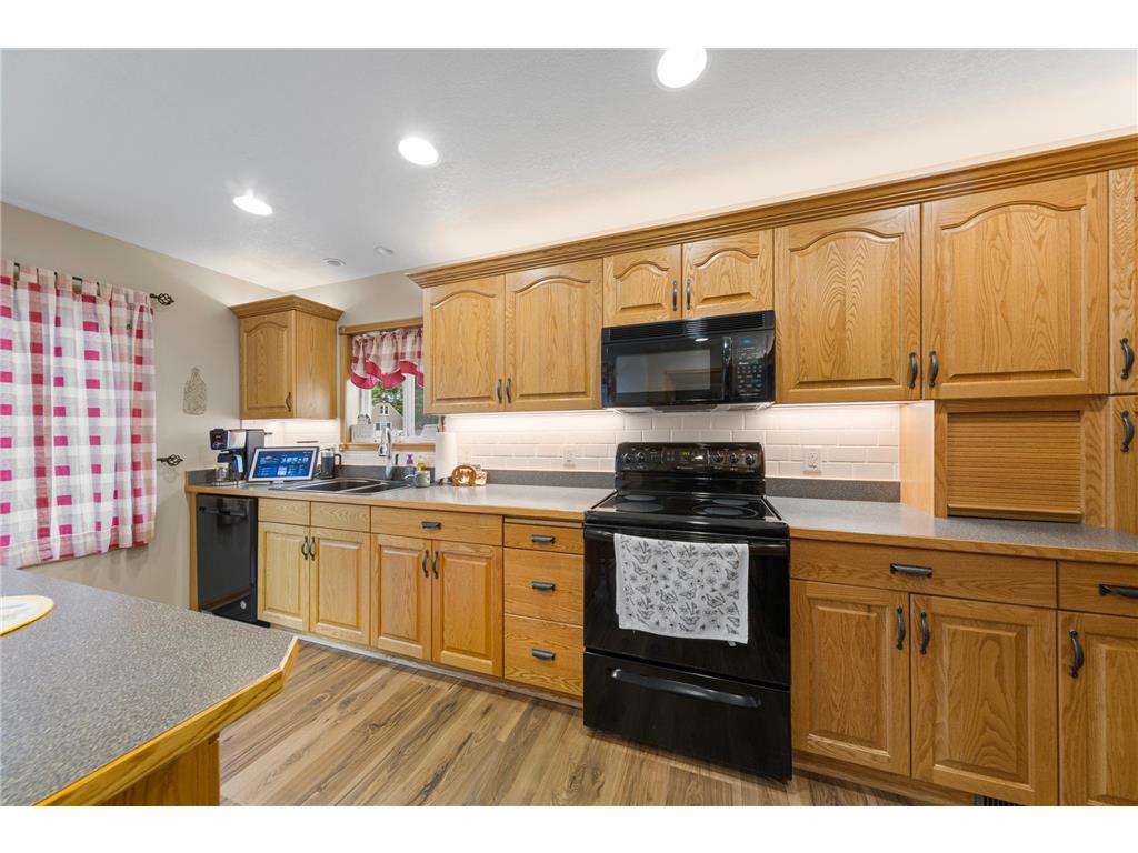 806 5th Street NW Faribault MN 55021 7091476 image4