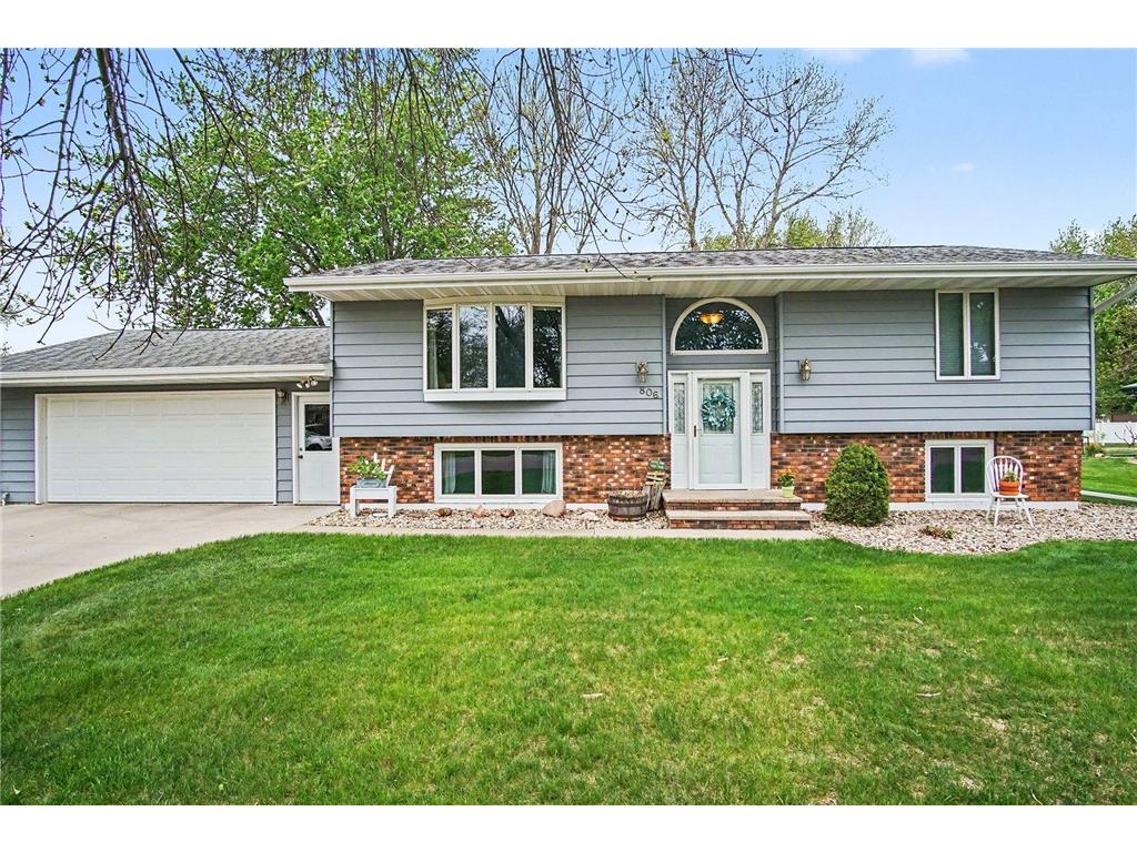 806 6th Avenue SE Pipestone MN 56164 7071972 image1