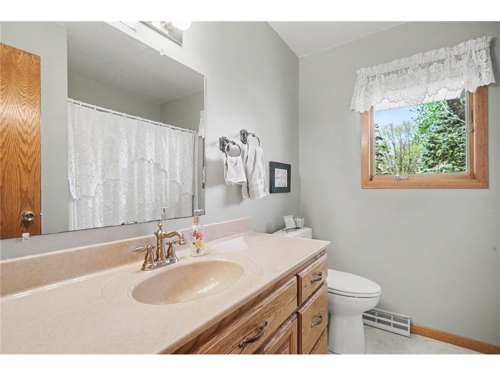 806 6th Avenue SE Pipestone MN 56164 7071972 image35