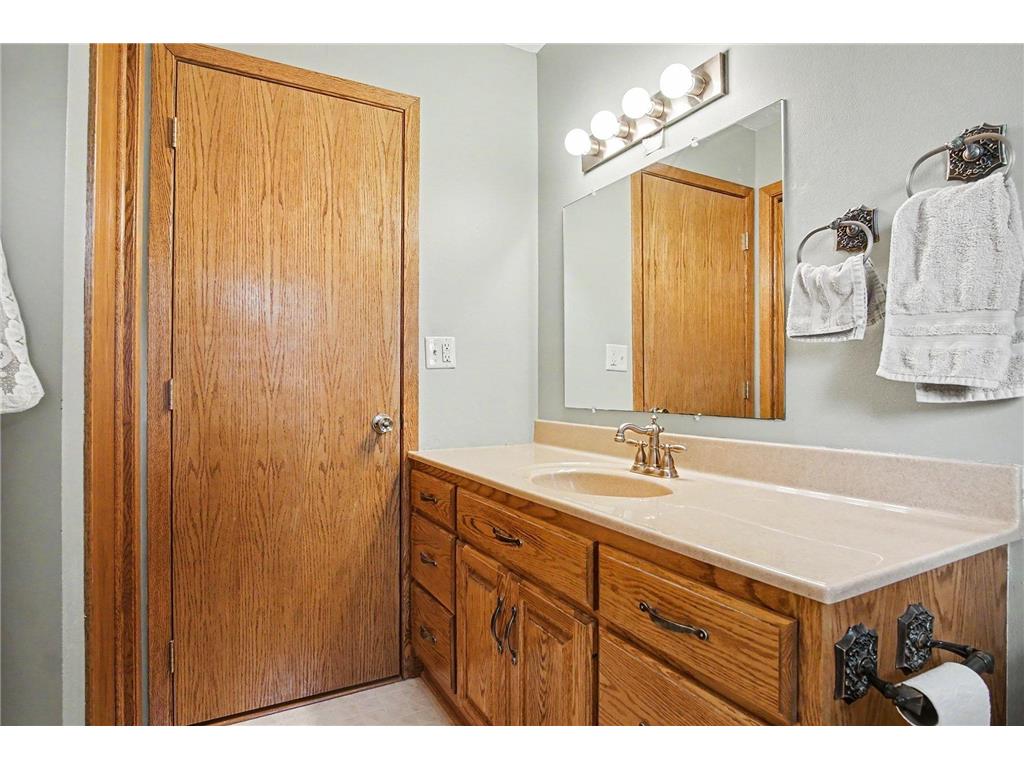 806 6th Avenue SE Pipestone MN 56164 7071972 image36