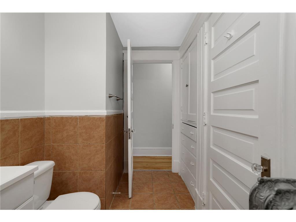 806 6th Street SE Minneapolis MN 55414 7068739 image26