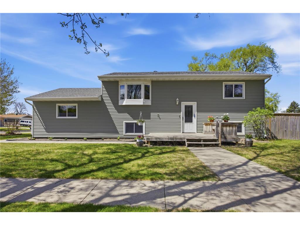 806 7th Street W West Fargo ND 58078 7071293 image1