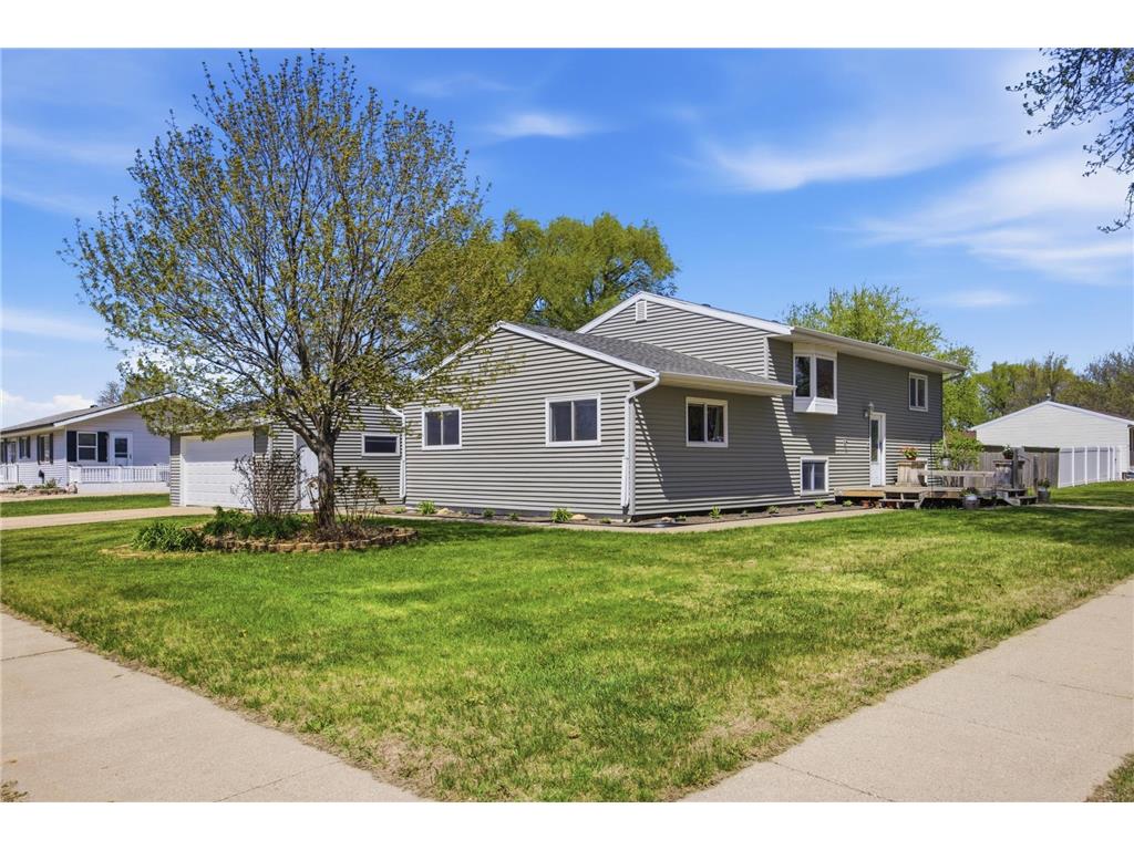 806 7th Street W West Fargo ND 58078 7071293 image2