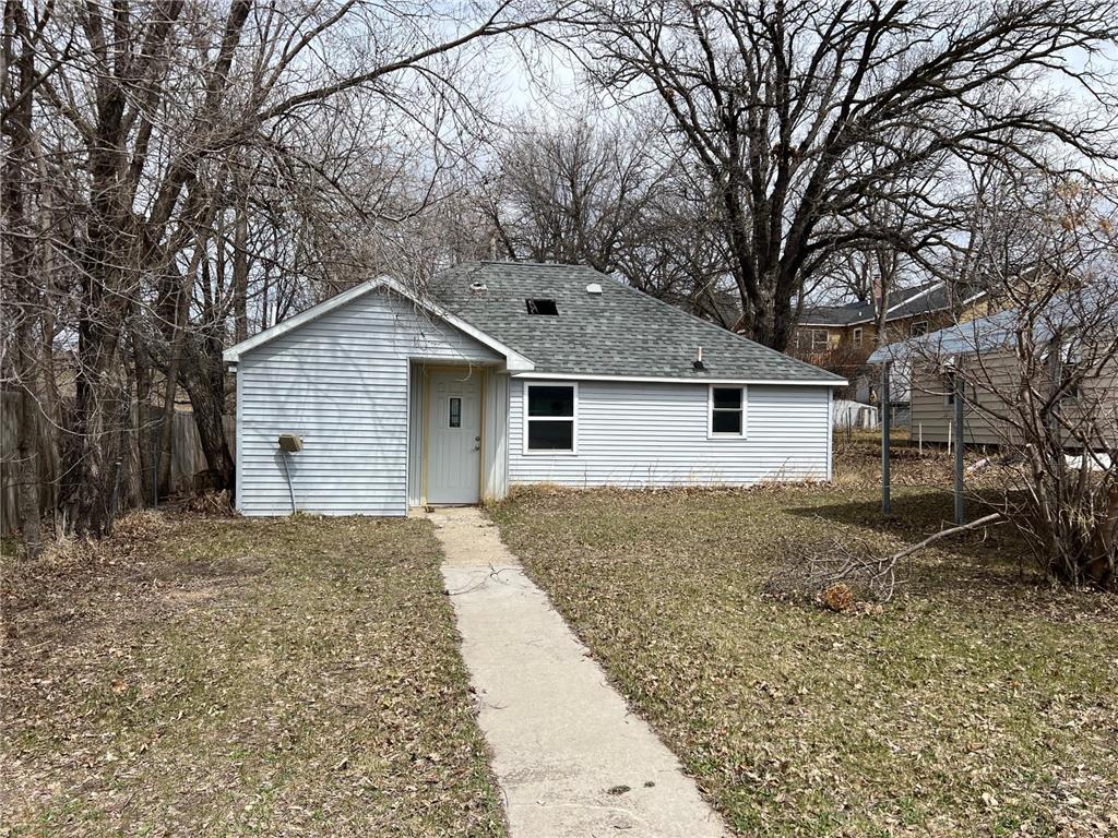 806 Grant Street W Detroit Lakes MN 56501 6366623 image1