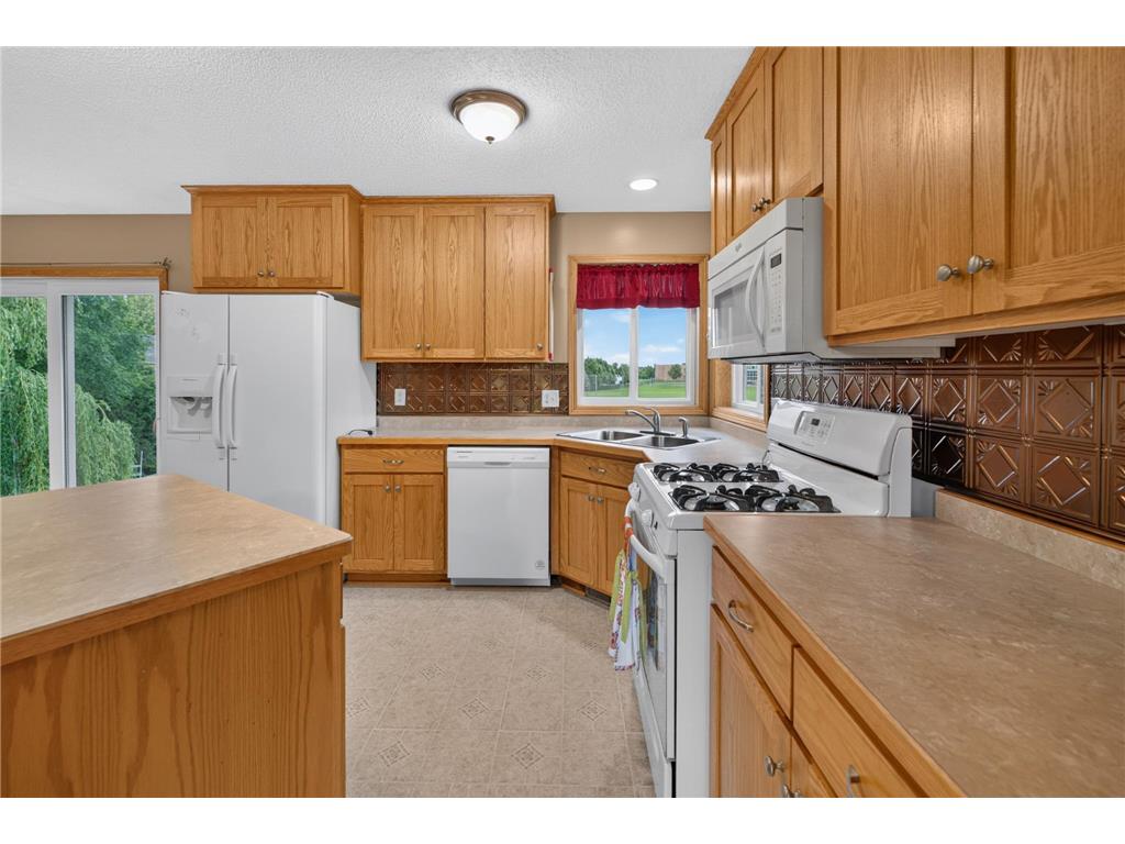 806 Marion Street SE Isanti MN 55040 7098004 image3