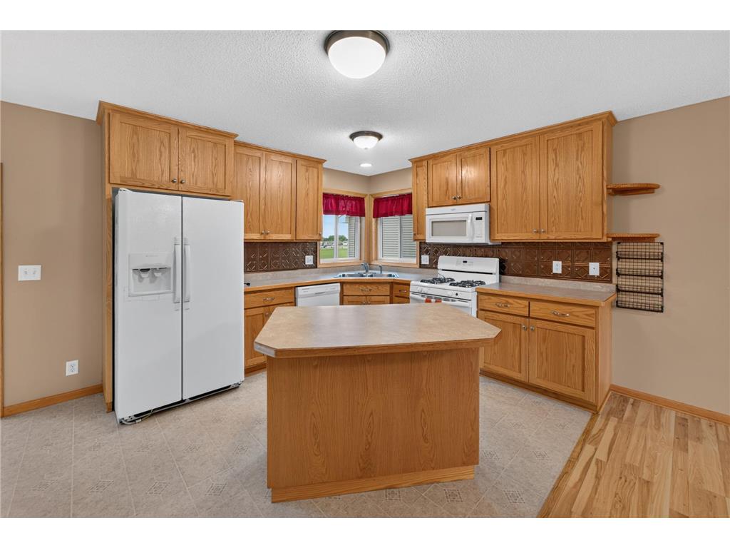 806 Marion Street SE Isanti MN 55040 7098004 image5