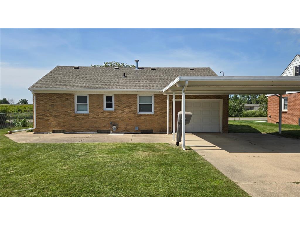 806 Oakland Place NE Austin MN 55912 6755759 image1