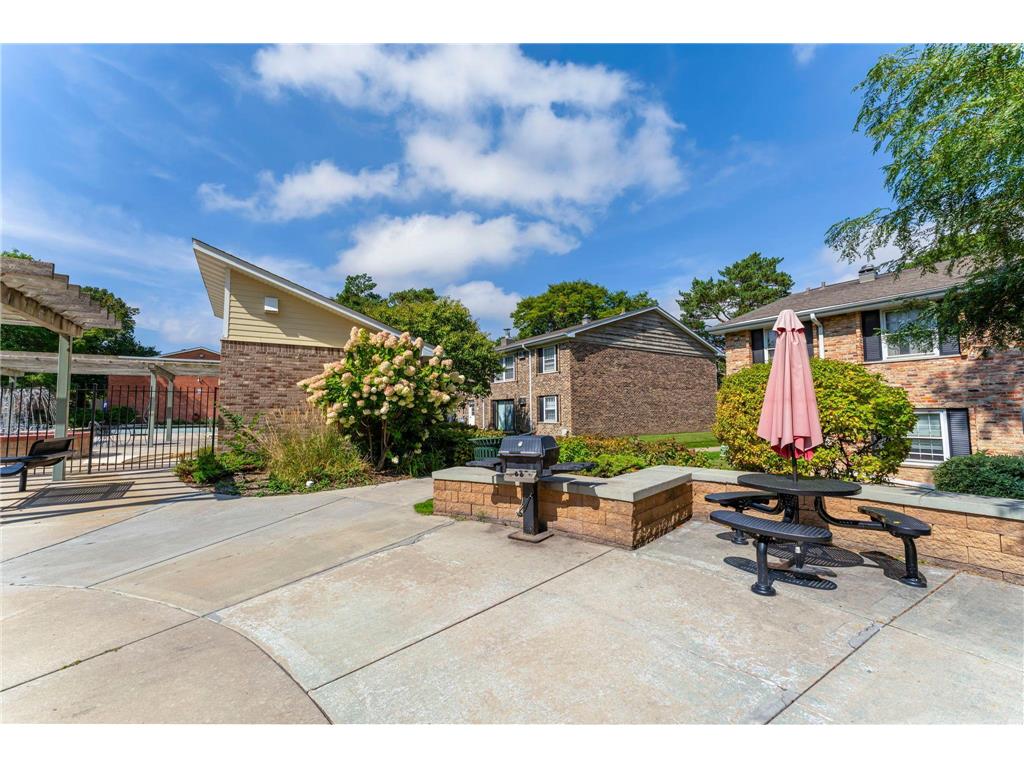 806 Old Settlers Trail #8 Hopkins MN 55343 6785766 image26