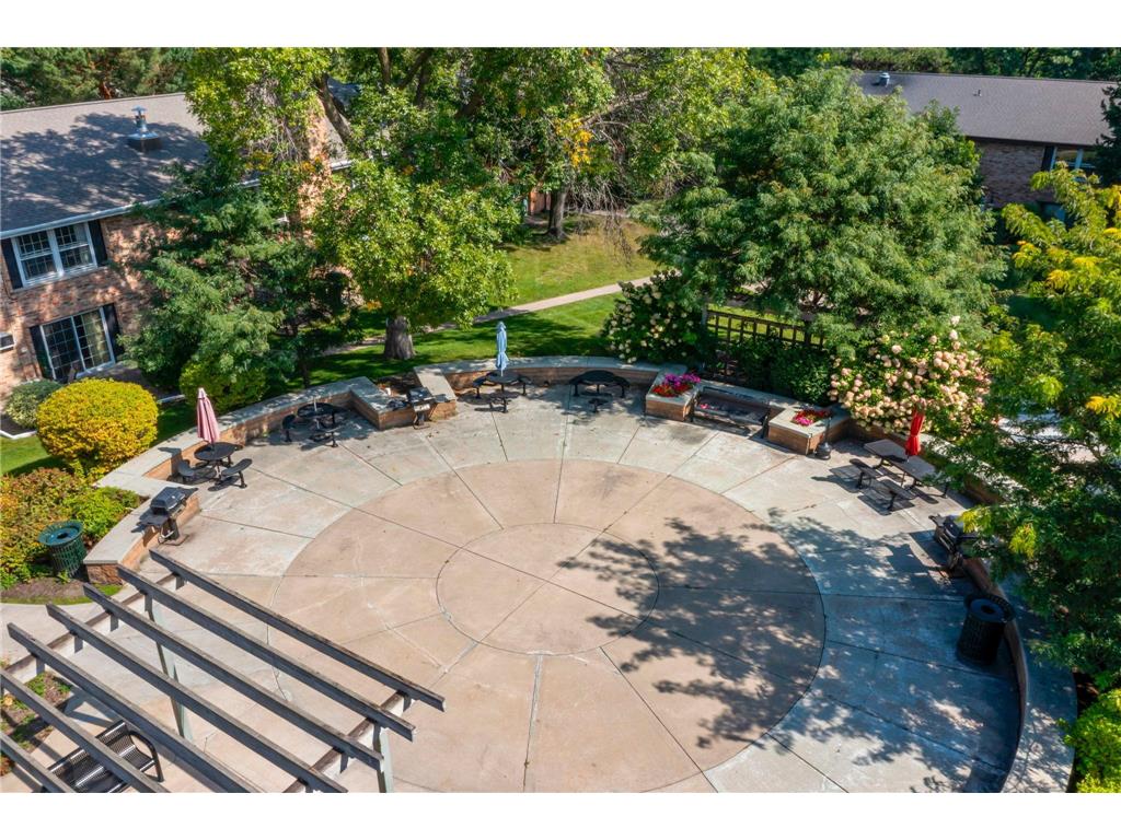 806 Old Settlers Trail #8 Hopkins MN 55343 6785766 image33