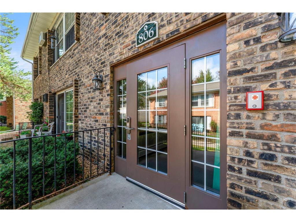 806 Old Settlers Trail #8 Hopkins MN 55343 6785766 image39