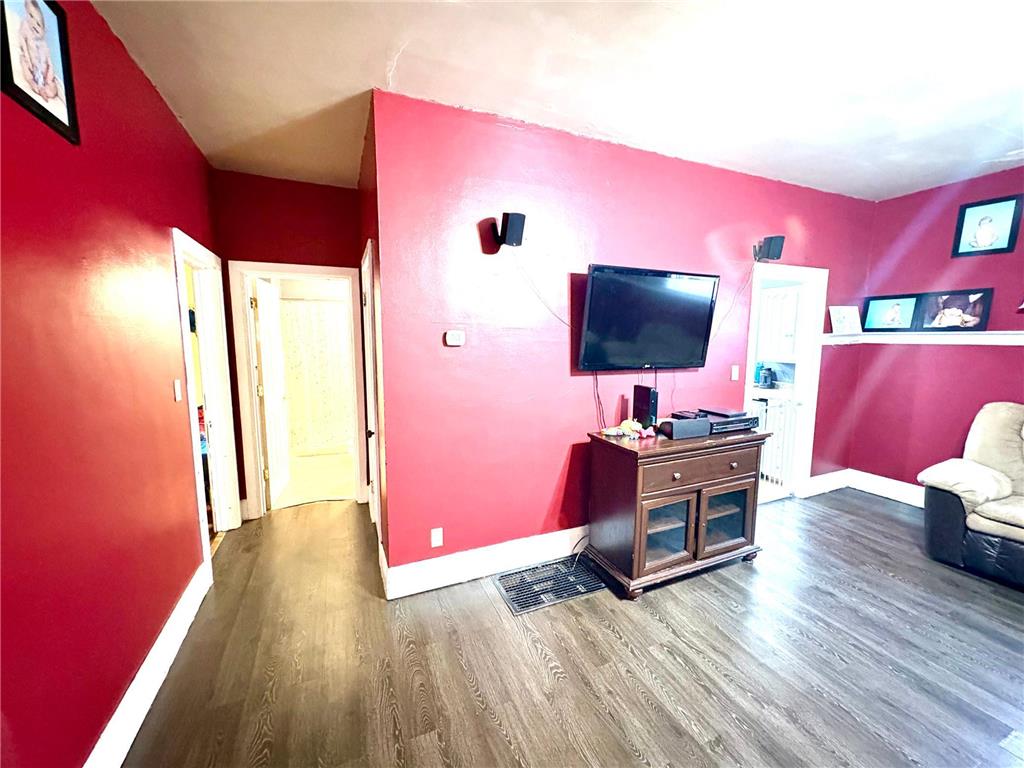 806 Ring Avenue N Canby MN 56220 7040741 image10