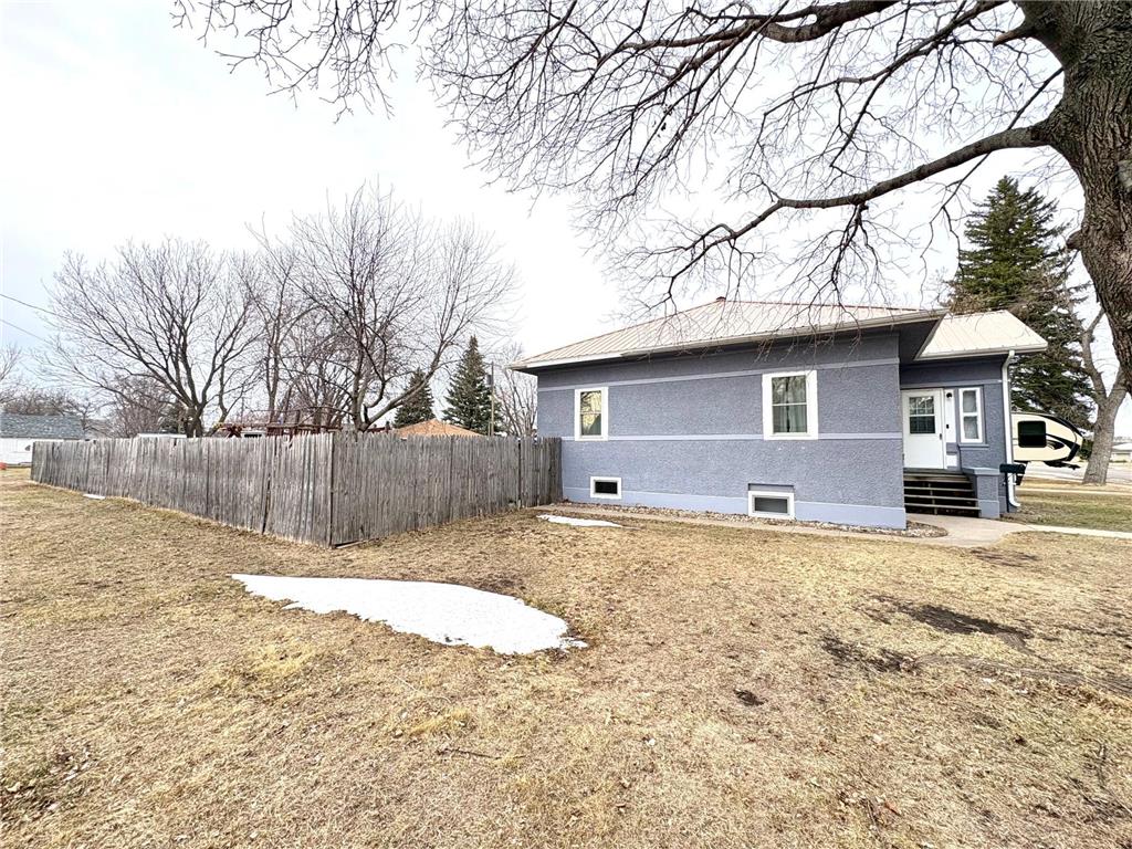 806 Ring Avenue N Canby MN 56220 7040741 image22