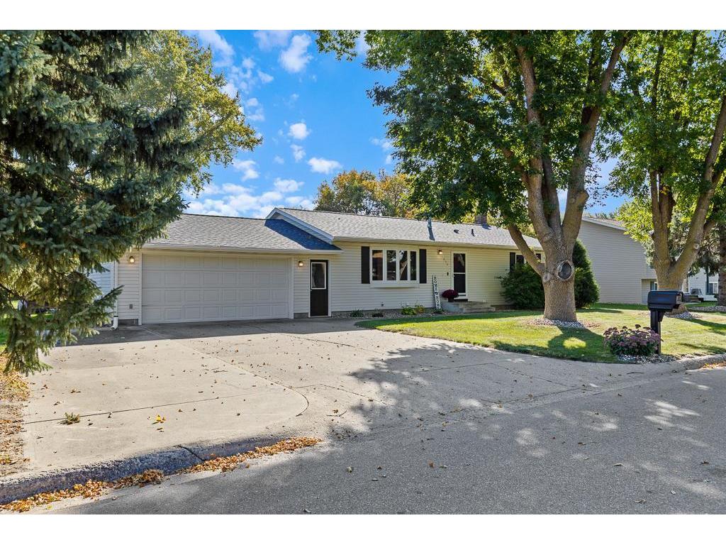 806 Westmar Circle Marshall MN 56258 6793549 image1