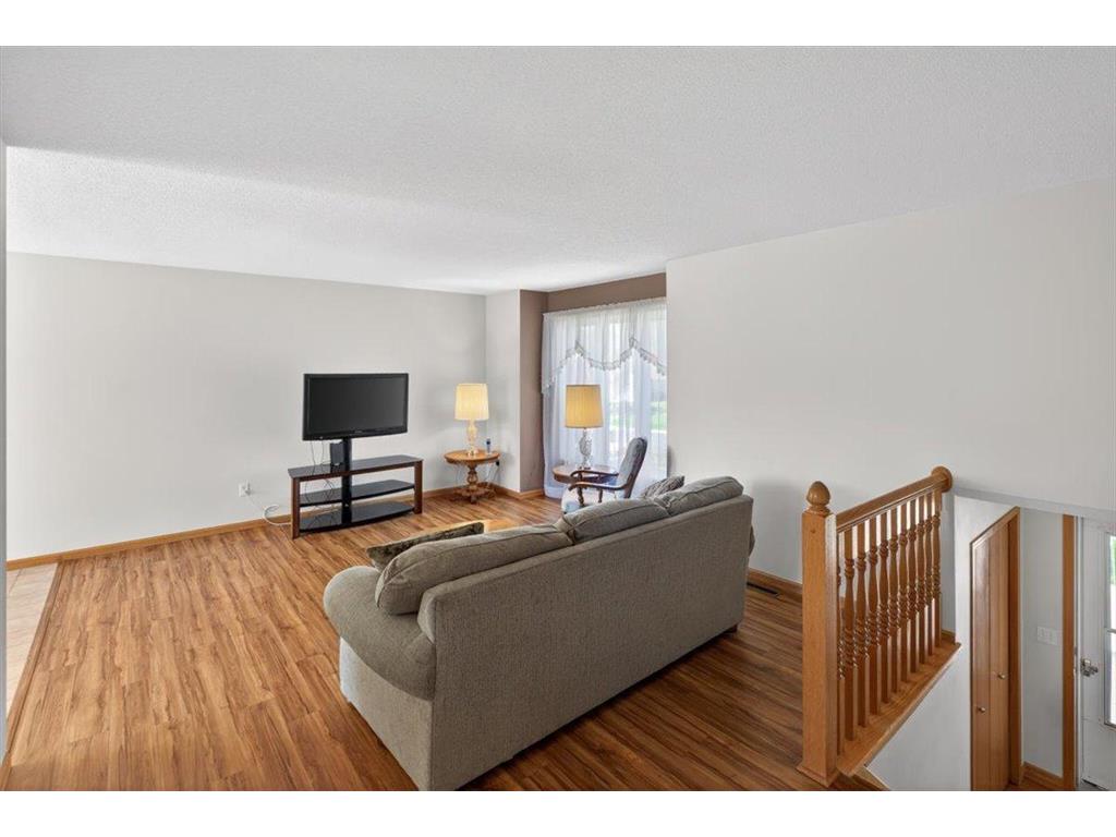 8060 Prairie Trail Rockford MN 55373 7062826 image2
