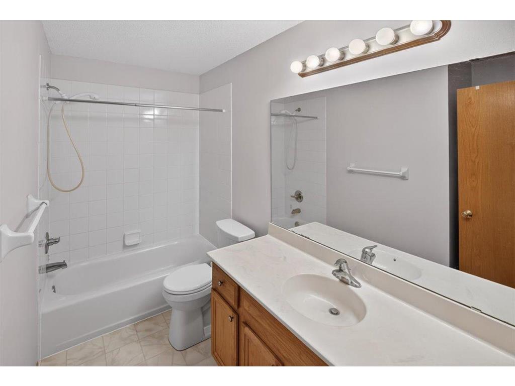8060 Prairie Trail Rockford MN 55373 7062826 image24