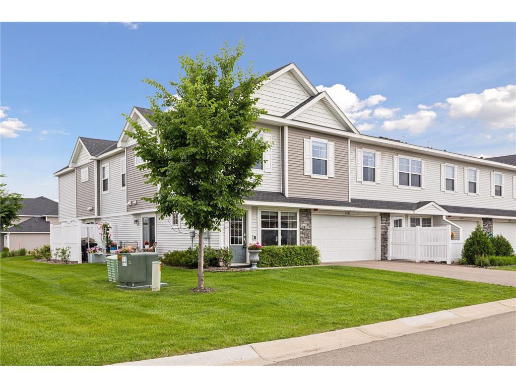 8061 Abercrombie Lane Woodbury MN 55129 6728384 image1
