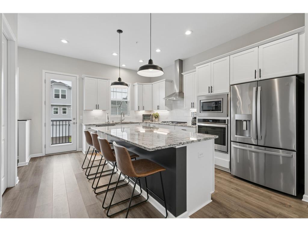 8064 Central Park Way N Maple Grove MN 55369 7072121 image4