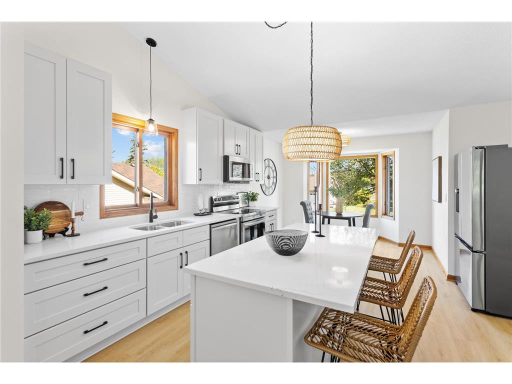 8064 Narcissus Street Victoria MN 55386 6796493 image1