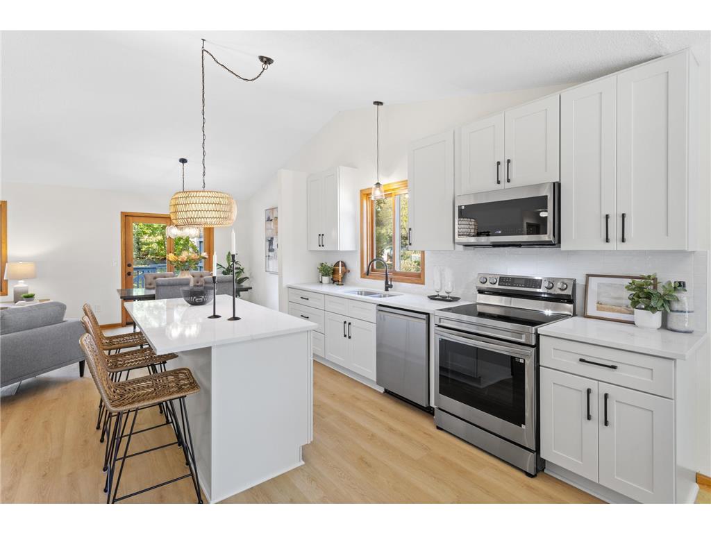 8064 Narcissus Street Victoria MN 55386 6796493 image12