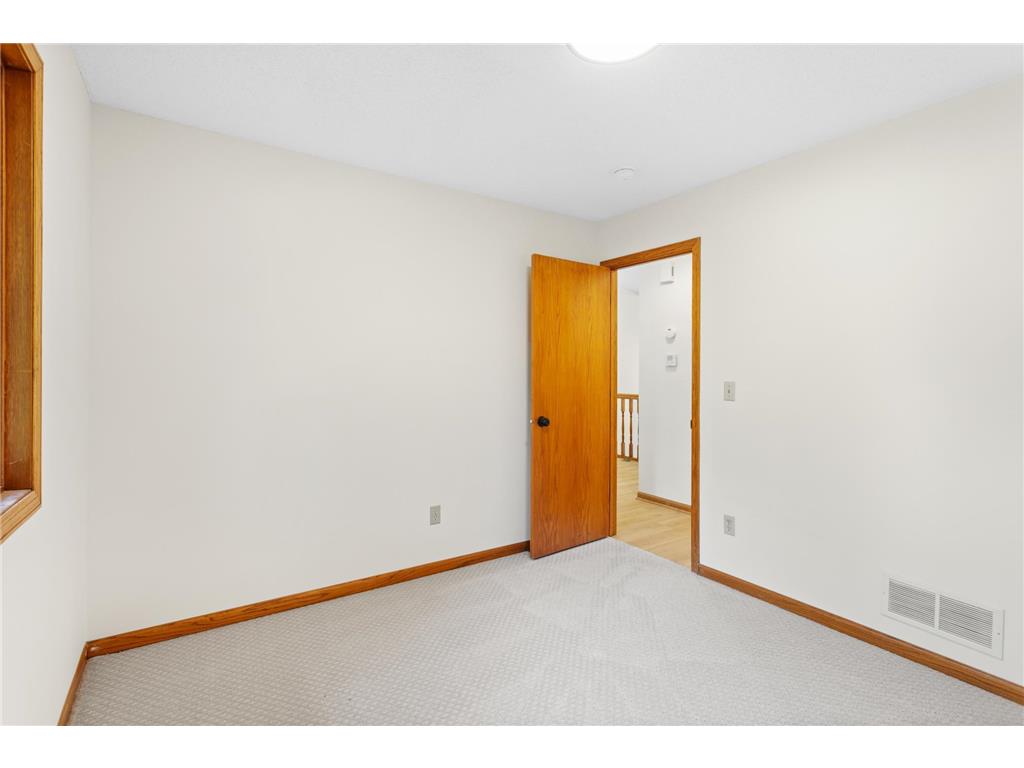 8064 Narcissus Street Victoria MN 55386 6796493 image18