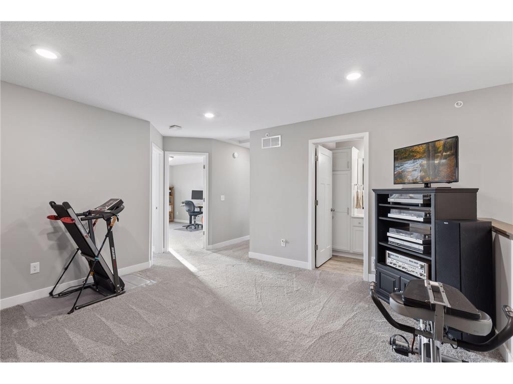 8067 Abercrombie Lane Woodbury MN 55129 7032766 image23