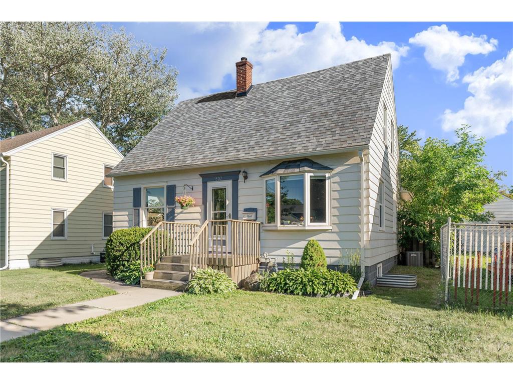 807 11th Avenue NW Austin MN 55912 7092609 image1