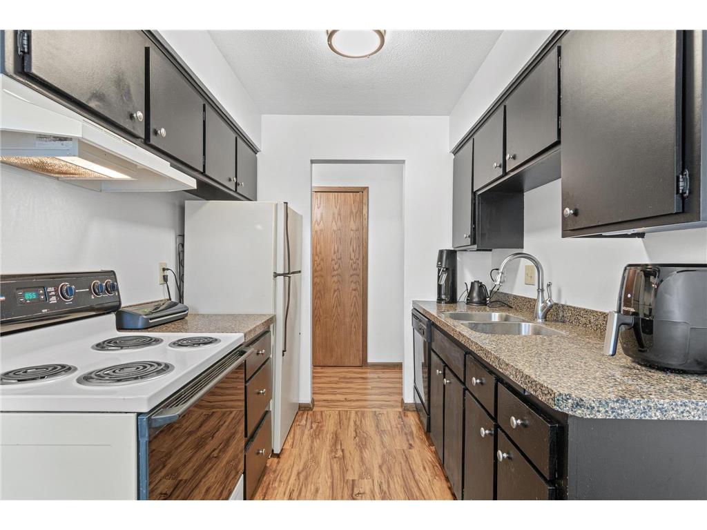 807 11th Avenue S #6 Hopkins MN 55343 6824693 image2
