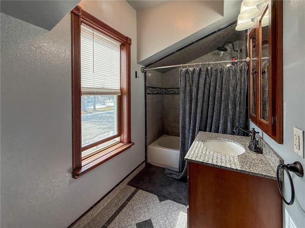 807 21st Street NW Bemidji MN 56601 7033688 image26
