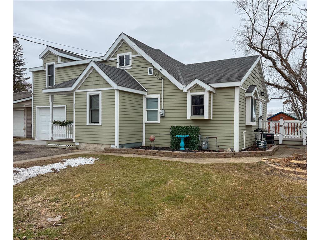807 21st Street NW Bemidji MN 56601 7033688 image3