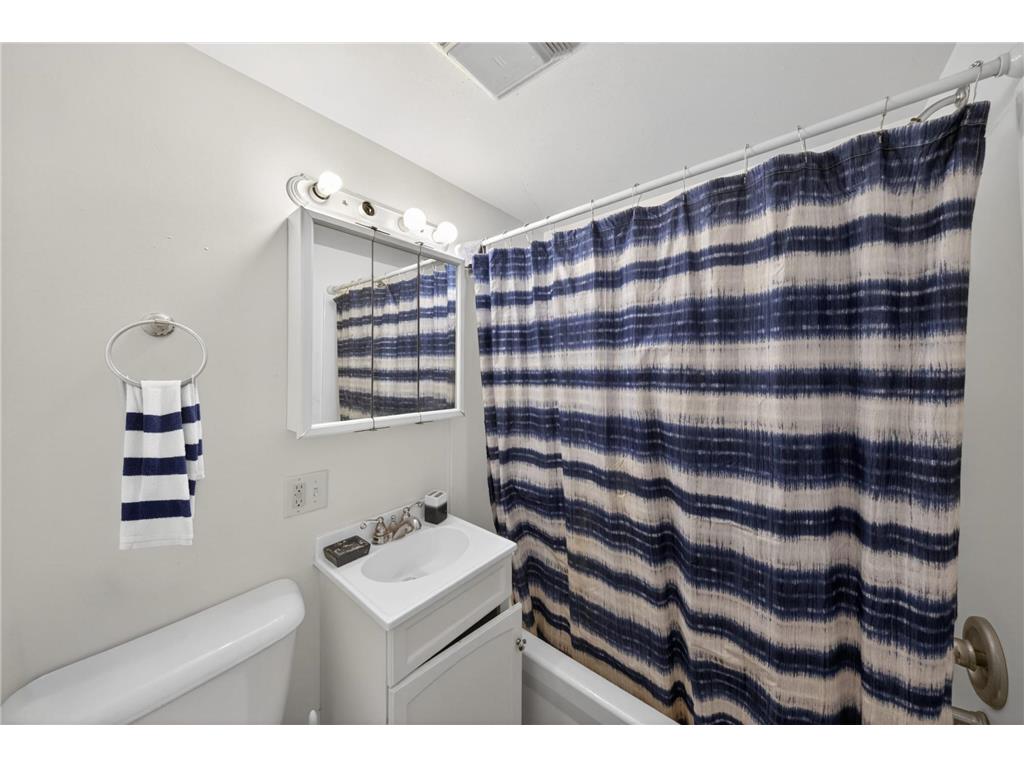 807 2nd Street NW Rochester MN 55901 7028046 image20