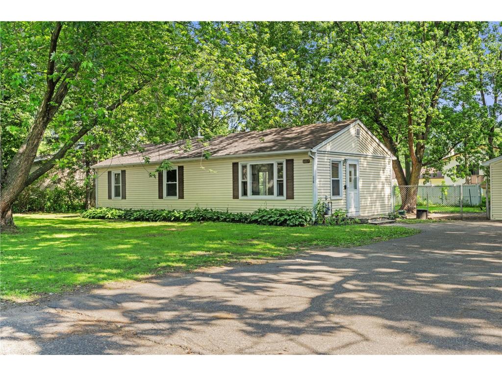 807 74 1/2 Avenue N Brooklyn Park MN 55444 6745619 image1