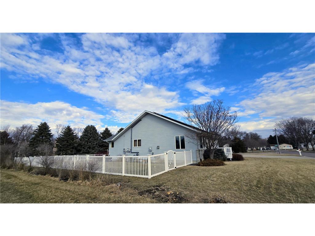 807 8th Street SW Pipestone MN 56164 7011751 image75