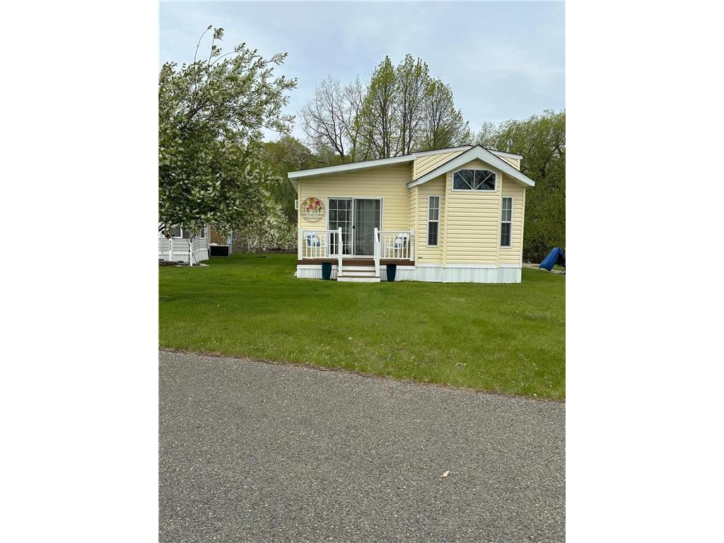 807 Brown St. Detroit Lakes MN 56501 - Detroit 7078967 image2