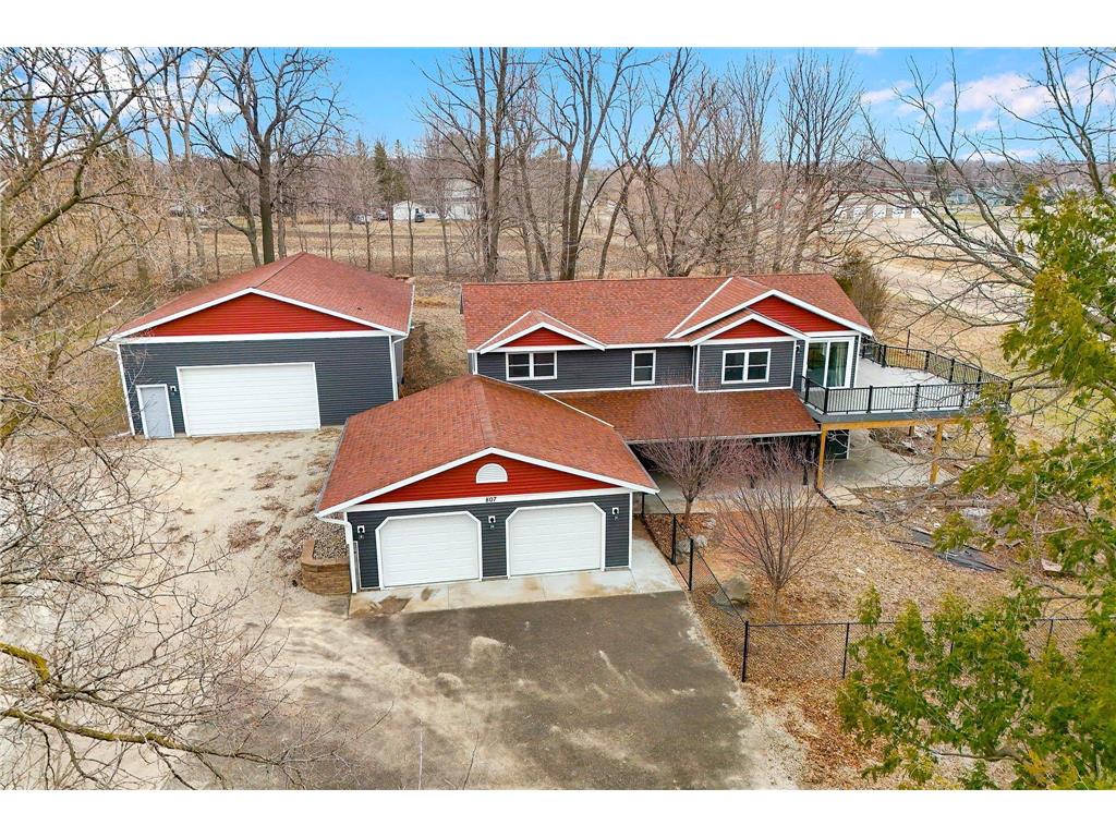 807 Division Street S Morristown MN 55052 6699955 image1