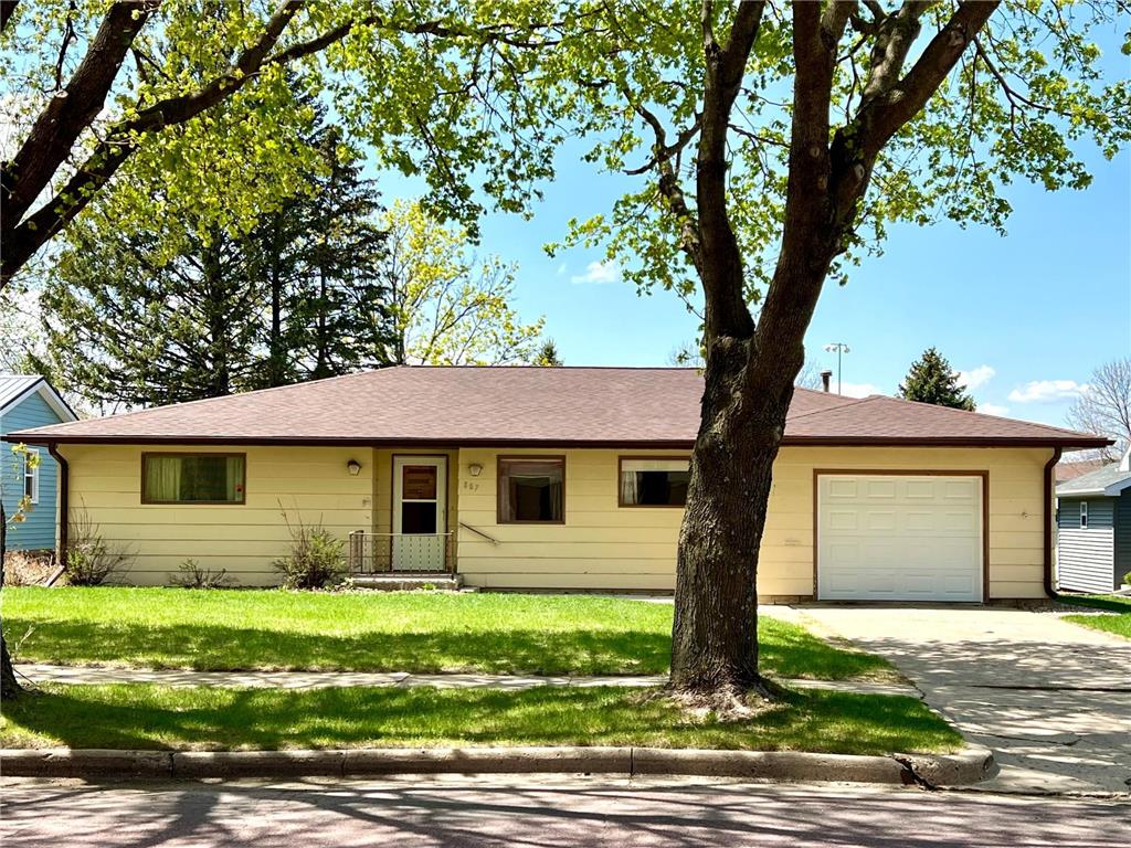 807 Frost Avenue Jackson MN 56143 6367454 image1