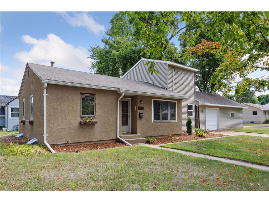 807 Market Street S Shakopee MN 55379 6426880 image1
