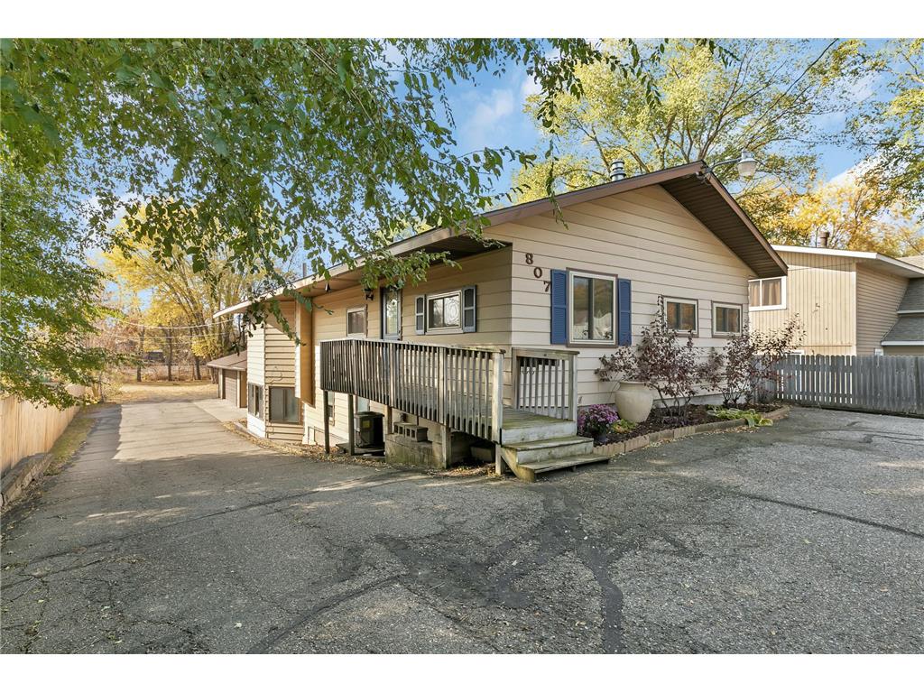 807 N Benton Drive Sauk Rapids MN 56379 6506216 image1