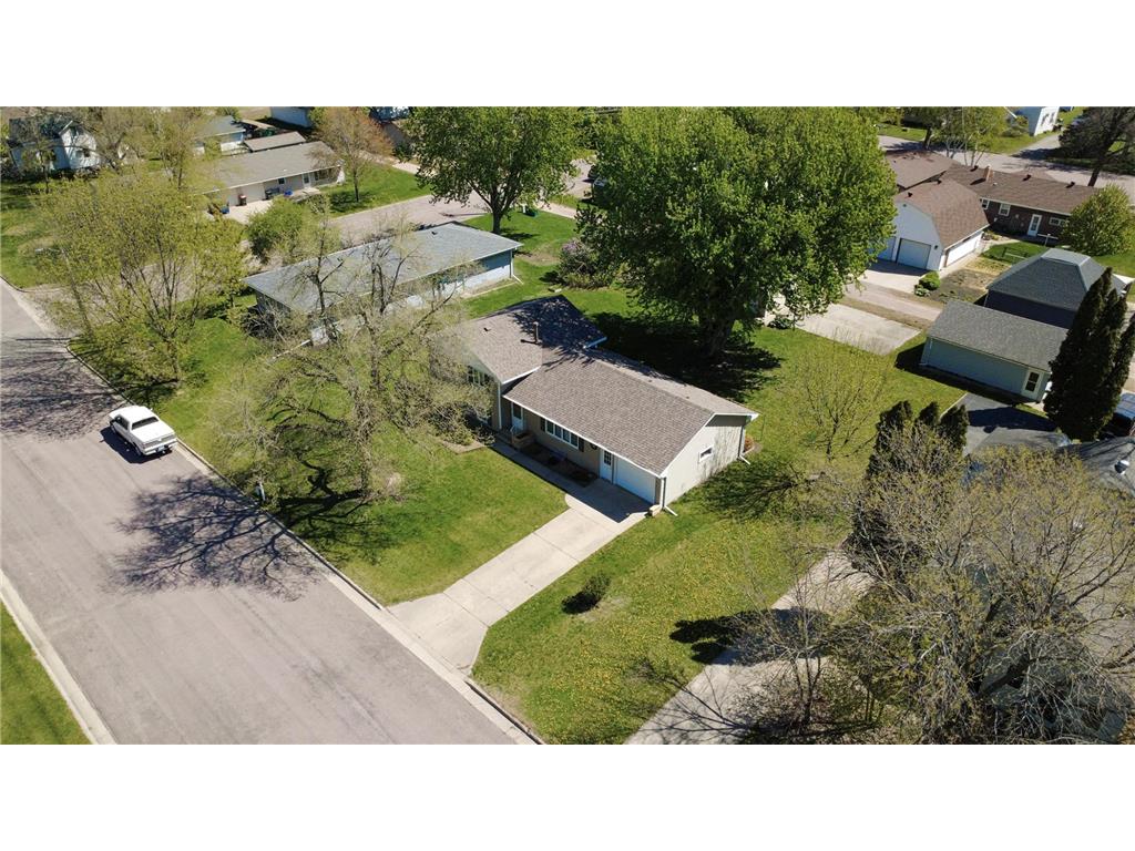807 N Renville Street Winthrop MN 55396 7065164 image28