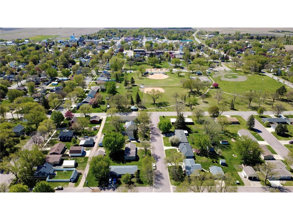 807 N Renville Street Winthrop MN 55396 7065164 image34